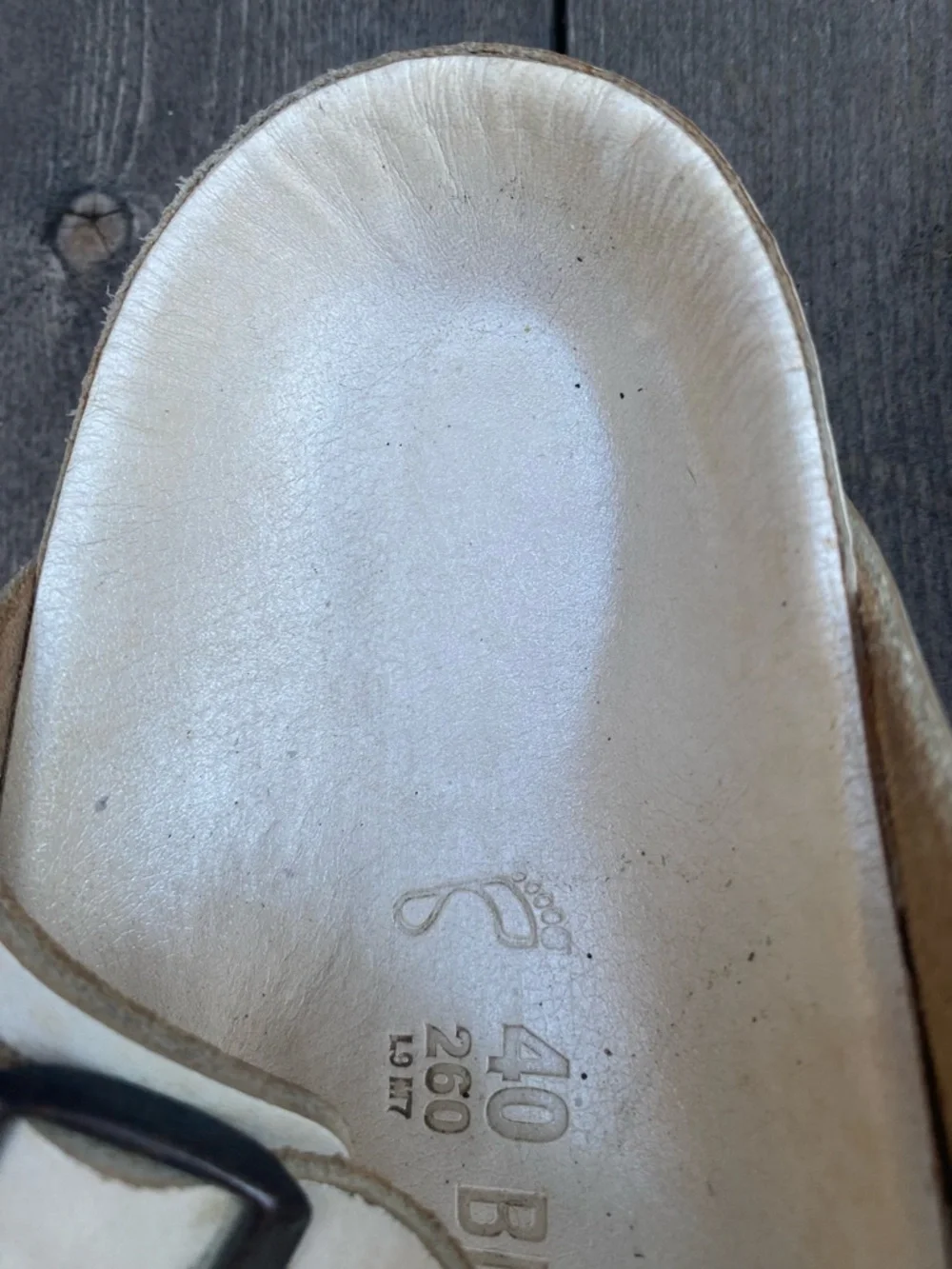 Birkenstock metallic White Thong Sandals with Black Buckles - Picture 4 of 9
